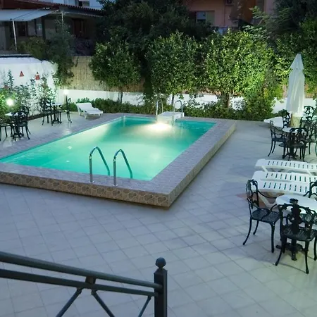 Bakos Hotel 3*