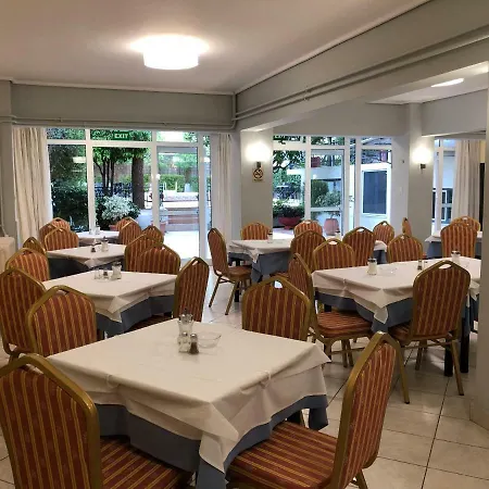 Bakos Hotel
