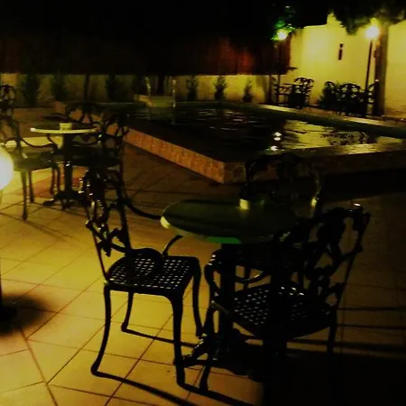 Otel Bakos